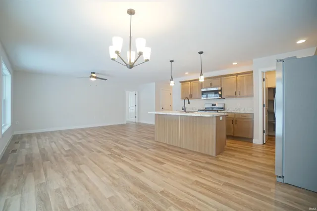 $349,900 | 455 North EASTFIELD Circle, Milford, IN 46542