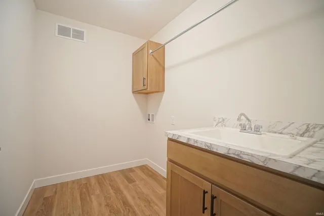 $349,900 | 455 North EASTFIELD Circle, Milford, IN 46542