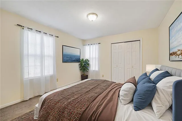 $224,700 | 1910 South Jackson Drive, Independence, MO 64057