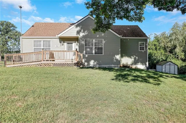 $224,700 | 1910 South Jackson Drive, Independence, MO 64057