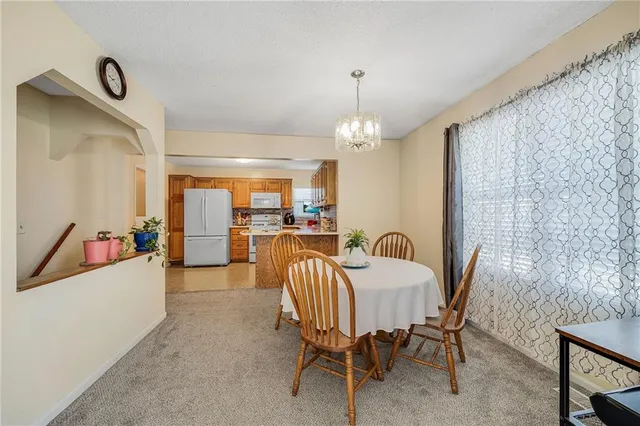 $224,700 | 1910 South Jackson Drive, Independence, MO 64057