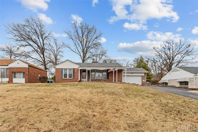 $239,000 | 10397 Midland Boulevard, Overland, MO 63114