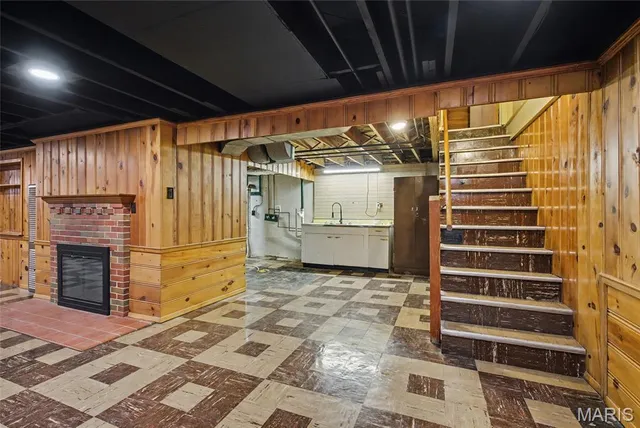 $239,000 | 10397 Midland Boulevard, Overland, MO 63114