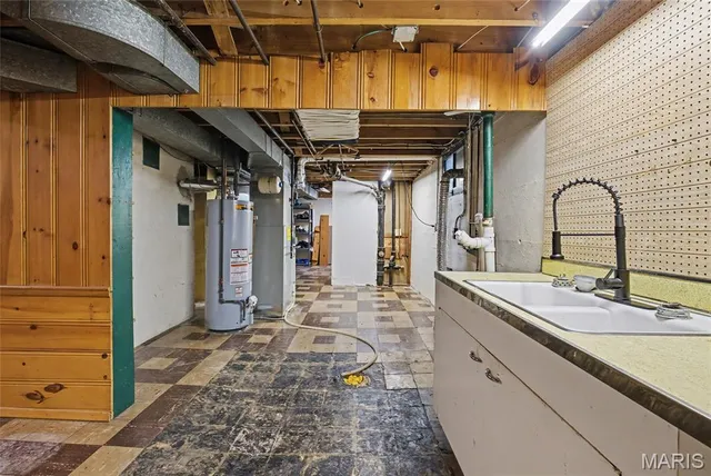 $239,000 | 10397 Midland Boulevard, Overland, MO 63114