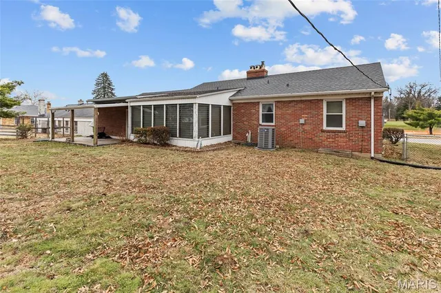 $239,000 | 10397 Midland Boulevard, Overland, MO 63114