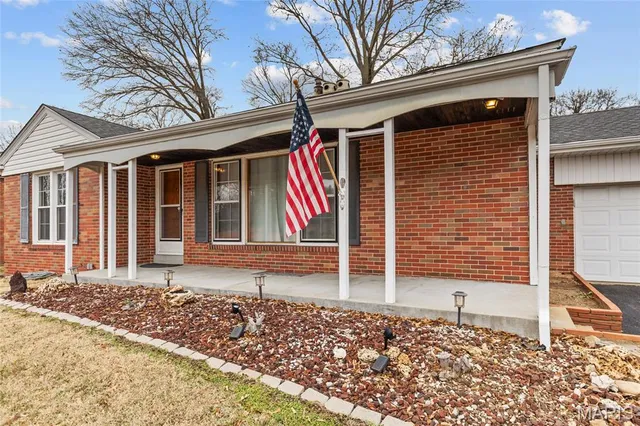 $239,000 | 10397 Midland Boulevard, Overland, MO 63114