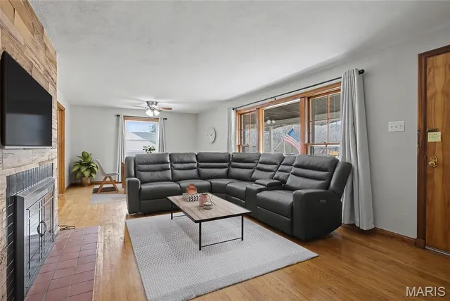 $239,000 | 10397 Midland Boulevard, Overland, MO 63114