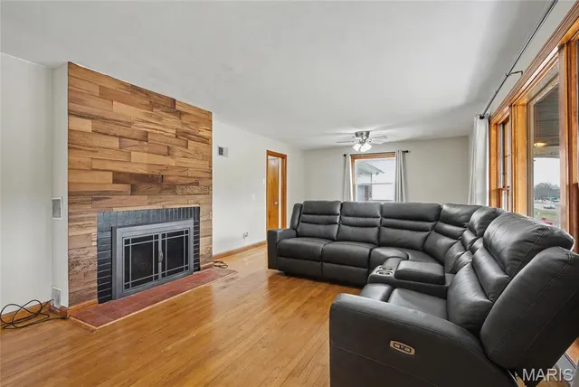 $239,000 | 10397 Midland Boulevard, Overland, MO 63114