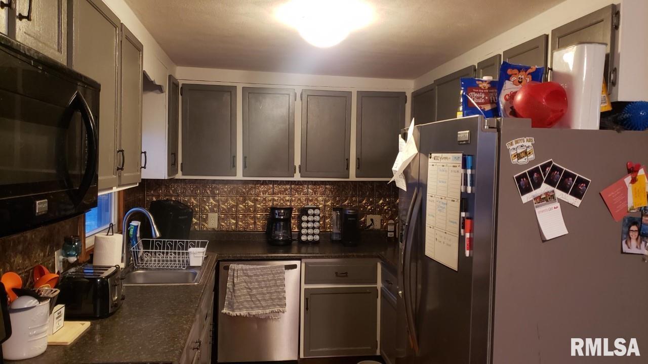 1287 Township Road Gladstone, IL 61437 - Photo 7 of 16