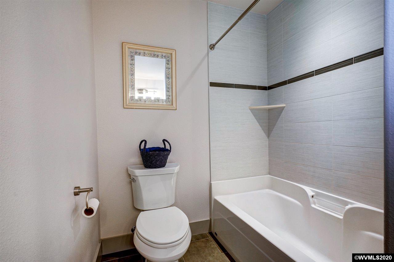 35606 Riverside Drive Albany, OR 97321 - Photo 21 of 42 Gallery Image 21