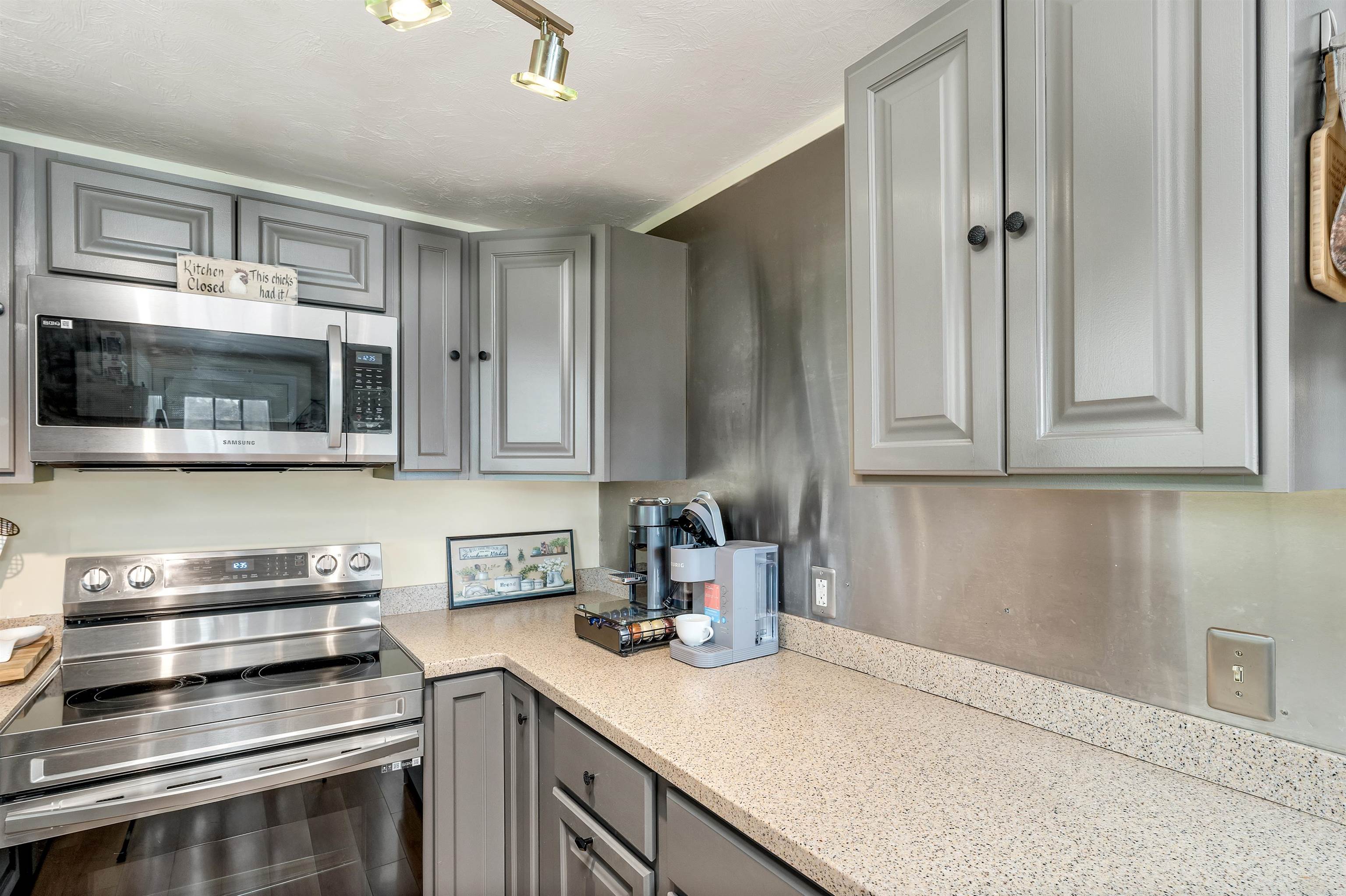 22 Hatch Corner Road Meredith, NH 03253 - Photo 3 of 46