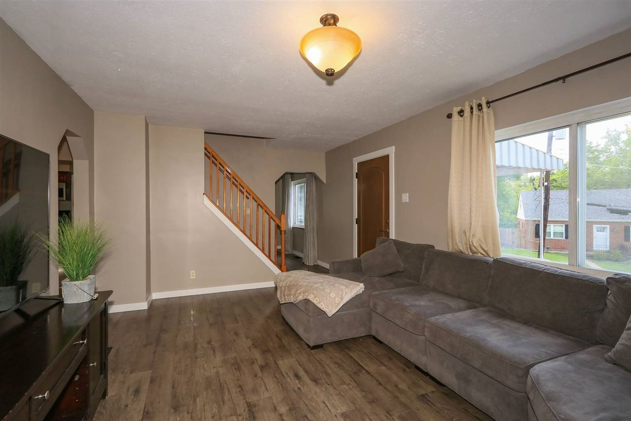 359 Riddle Place Newport, KY 41071 - Photo 5 of 26 Gallery Image 5