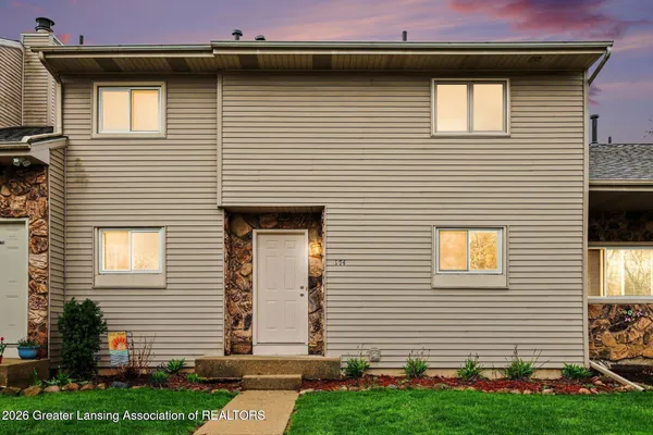 $199,900 | 917 Brookside Drive, Unit 174, Grand Ledge, MI 48837