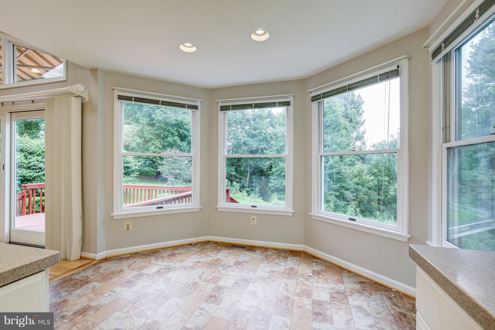 10844 Game Preserve Road Gaithersburg, MD 20879 - Photo 11 of 30 Kitchen