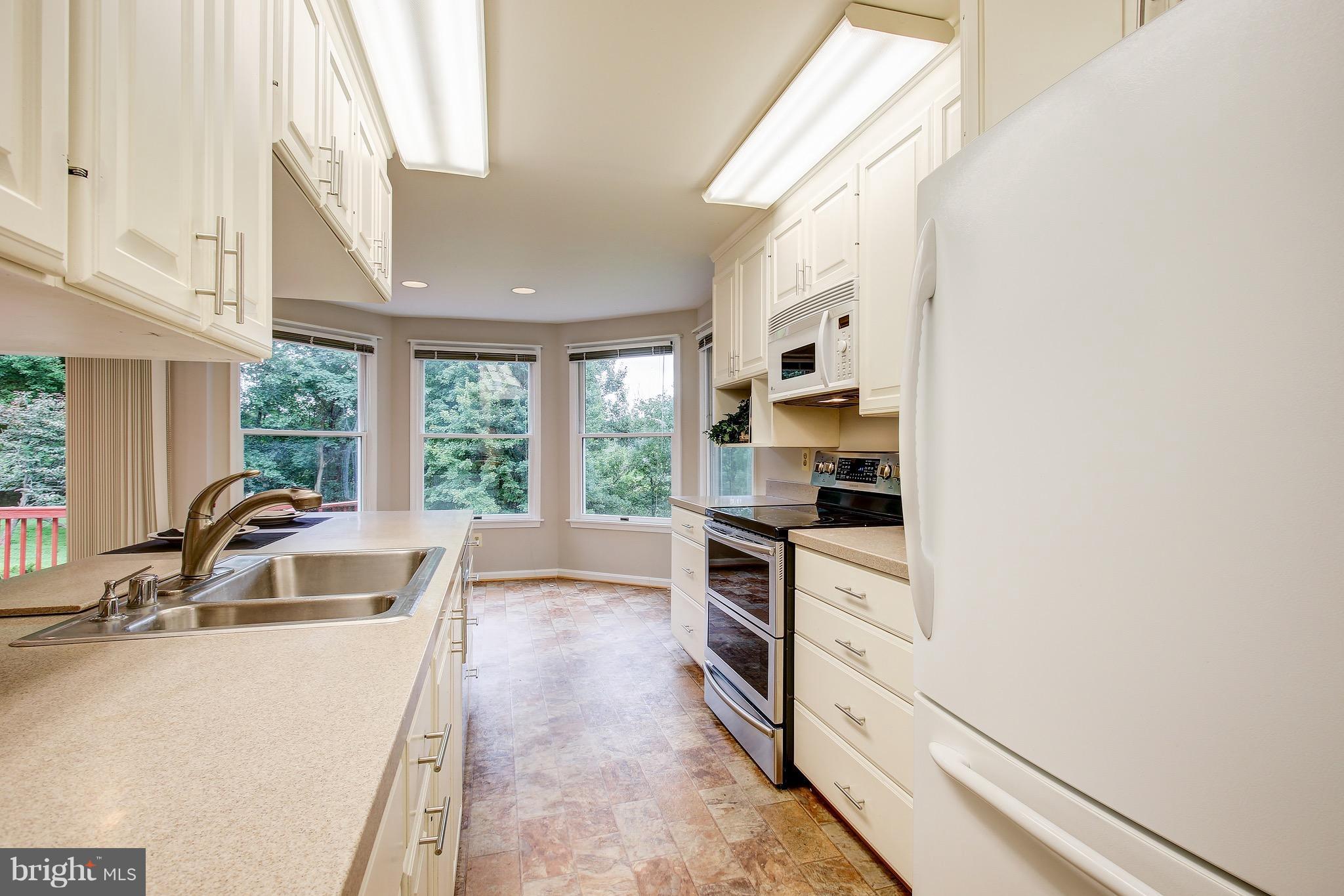 10844 Game Preserve Road Gaithersburg, MD 20879 - Photo 9 of 30 Kitchen