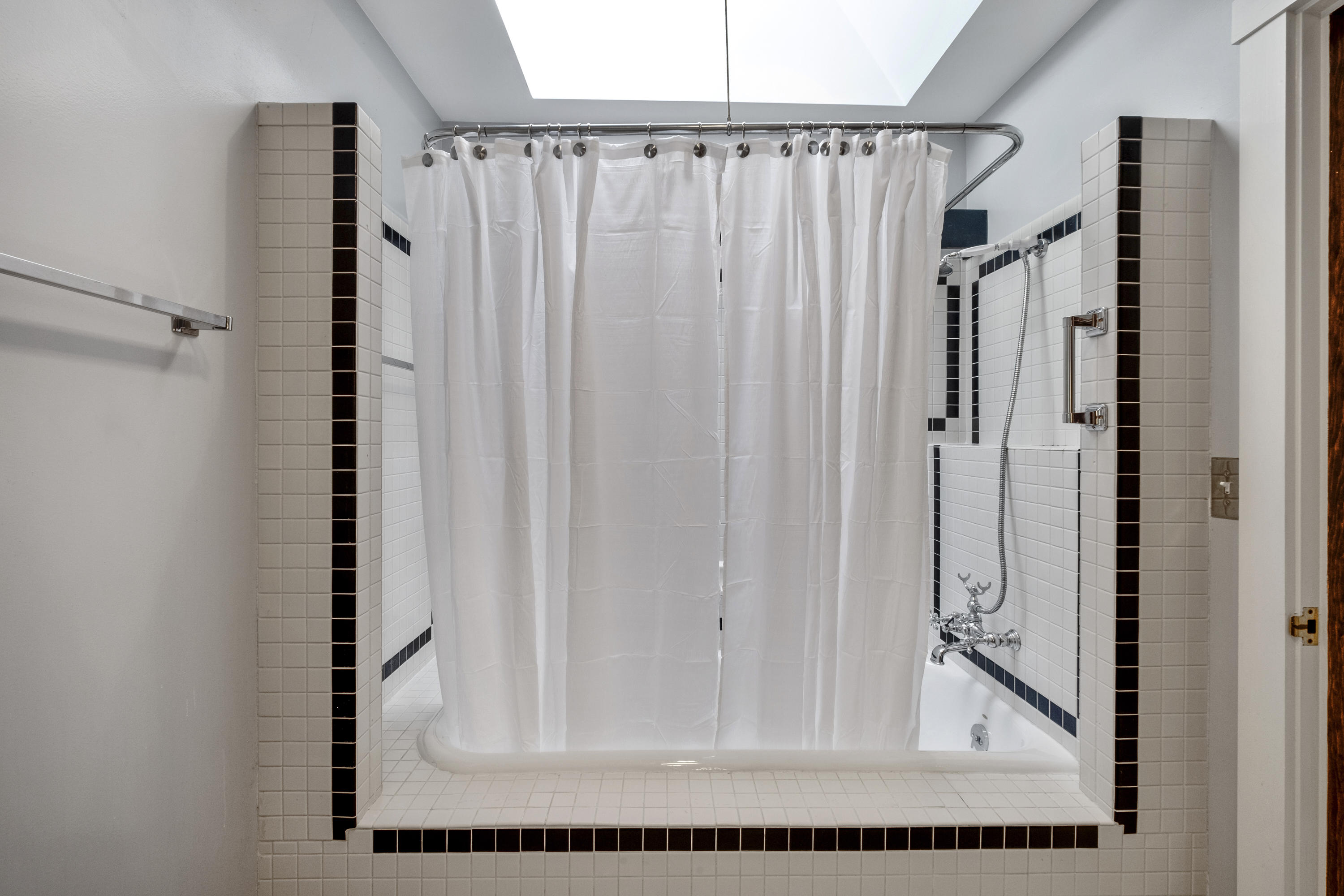 570 Belfast Road Camden, ME 04843 - Photo 49 of 69 2nd floor bath