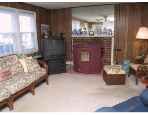 94 Sorrel Road Concord, MA 01742 - Photo 5 of 8 Gallery Image 5