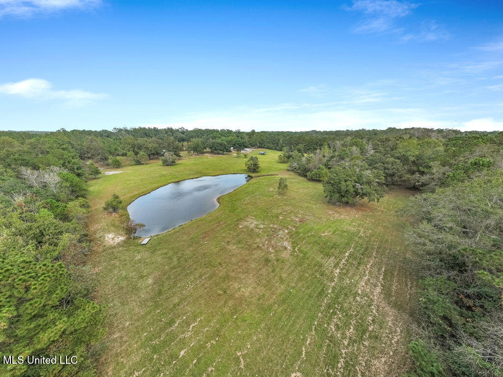 7133 Lee Haven Road Pass Christian, MS 39571 - Photo 8 of 47 7133LeeHavenRd-10