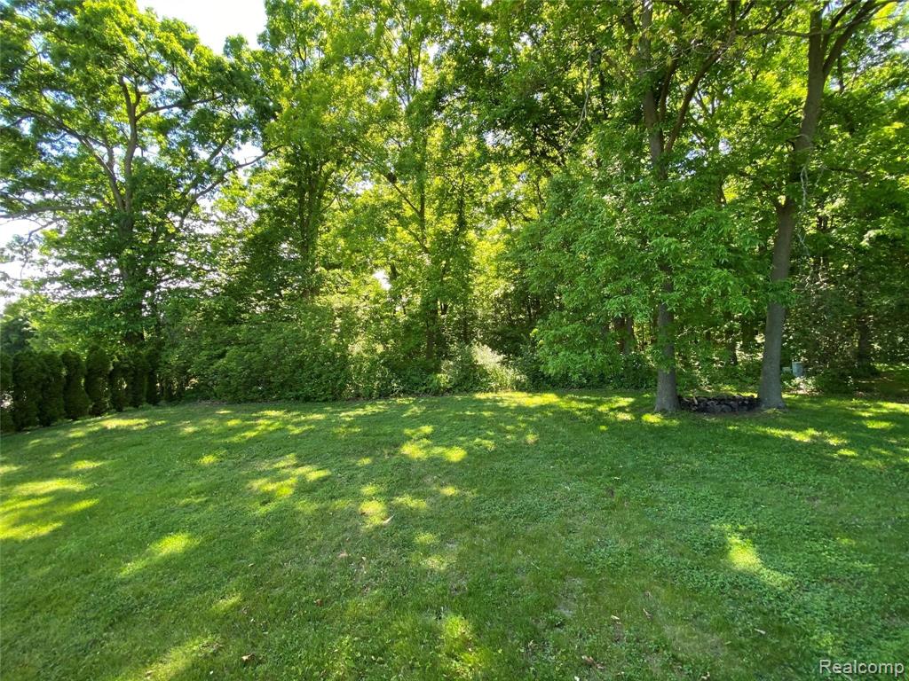 515 Plum Ridge Drive Rochester Hills, MI 48309 - Photo 42 of 46