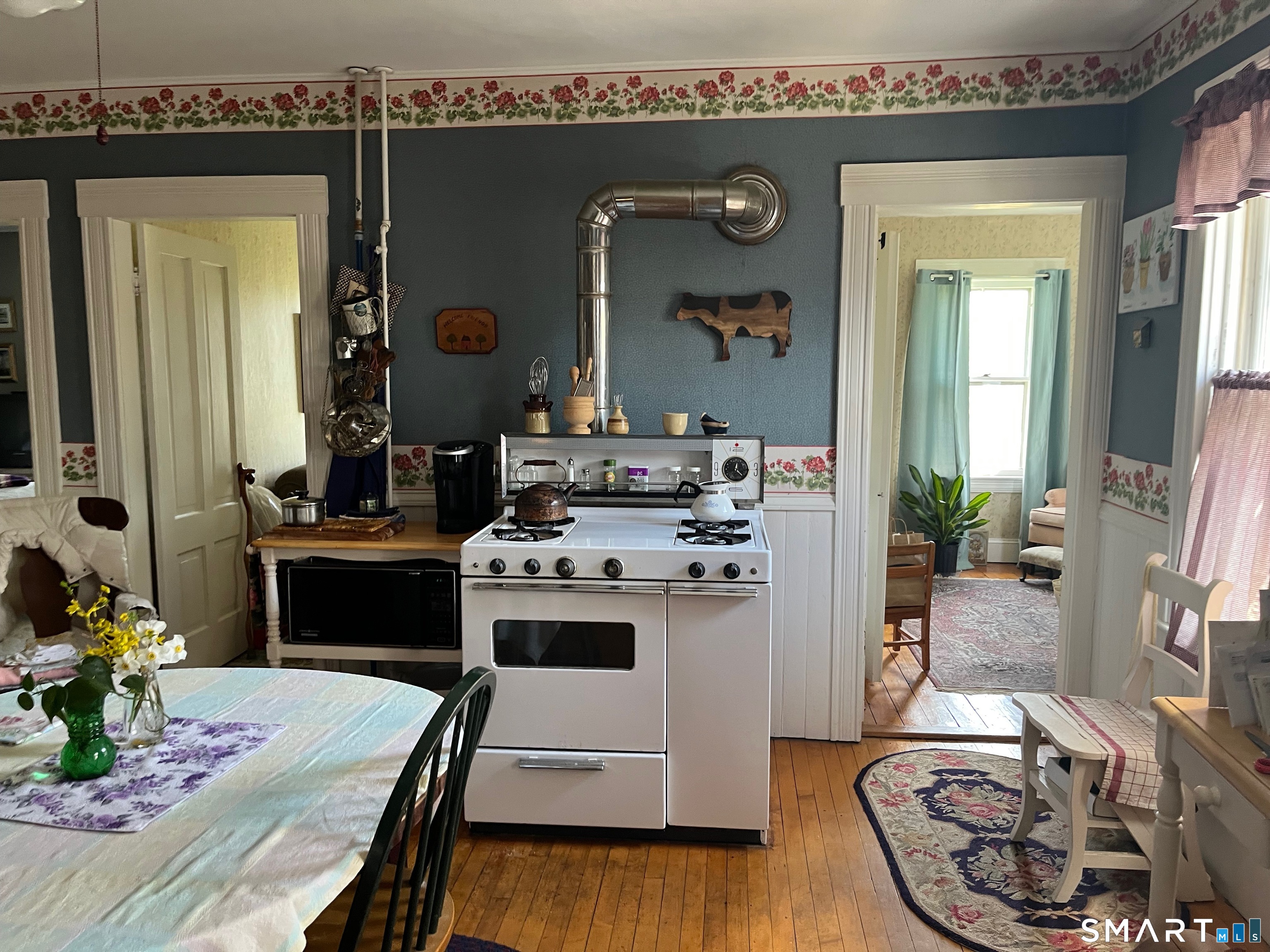 18 Addison Street Putnam, CT 06260 - Photo 13 of 33 unit 2 kitchen