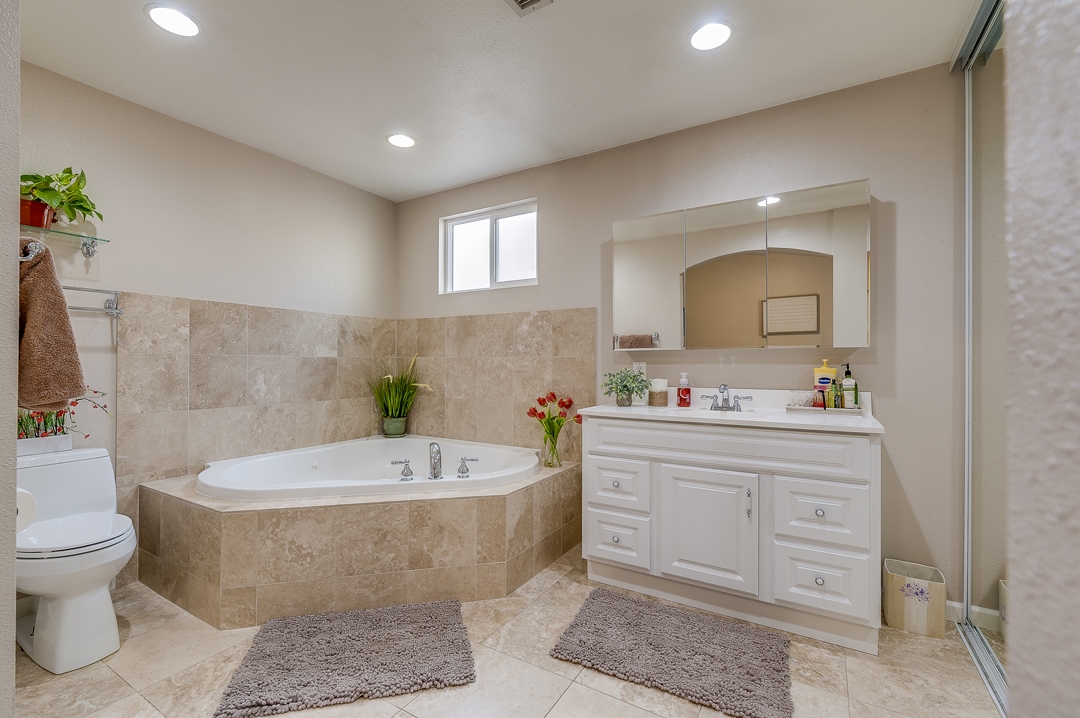 9239 Lake Hill Road Santee, CA 92071 - Photo 14 of 25 Gallery Image 14