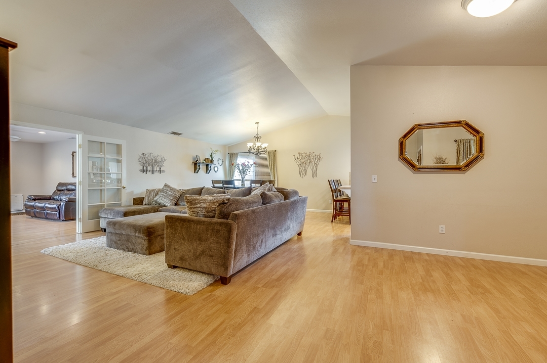 9239 Lake Hill Road Santee, CA 92071 - Photo 6 of 25 Gallery Image 6