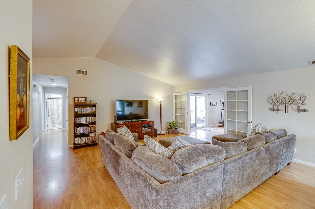 9239 Lake Hill Road Santee, CA 92071 - Photo 7 of 25 Gallery Image 7