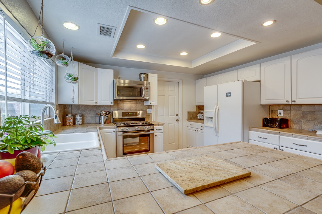 9239 Lake Hill Road Santee, CA 92071 - Photo 10 of 25 Gallery Image 10