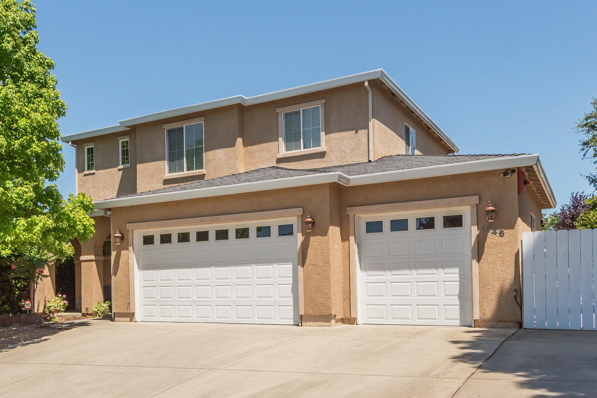 1946 Tarmac Road Redding, CA 96003 - Photo 2 of 42 DSC_5859