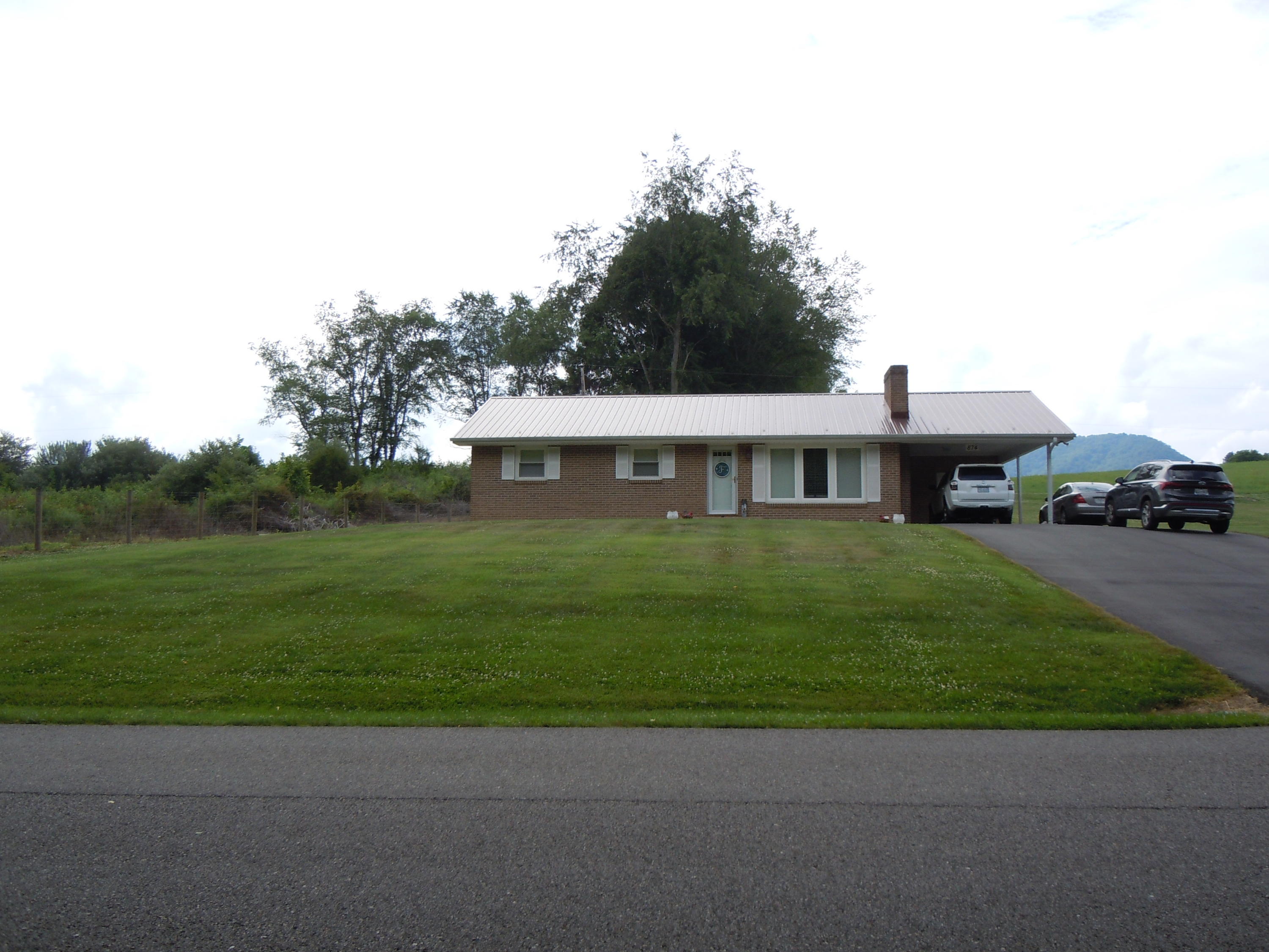 874 Fox Valley Road Marion, VA 24354 - Photo 1 of 44 DSCN2696