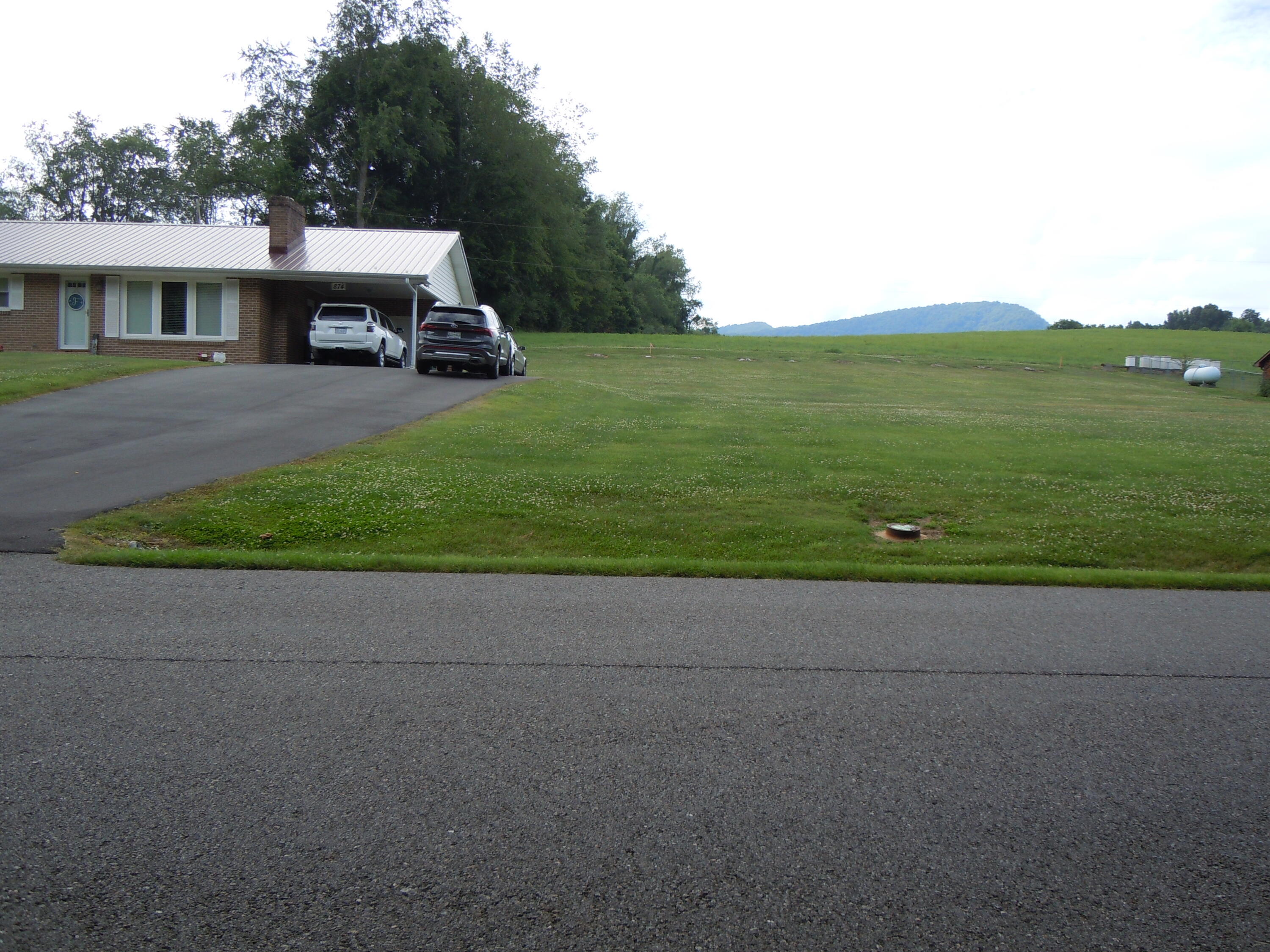 874 Fox Valley Road Marion, VA 24354 - Photo 2 of 44 DSCN2697