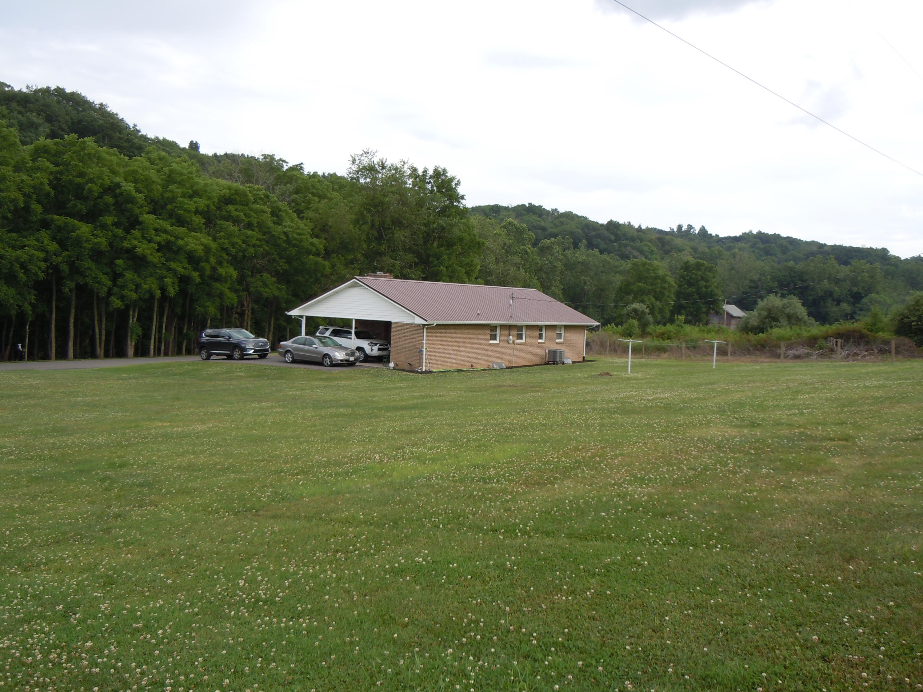 874 Fox Valley Road Marion, VA 24354 - Photo 5 of 44 DSCN2700