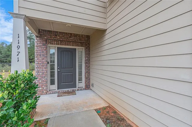 $320,000 | 11971 Quail Road, Hampton, GA 30228