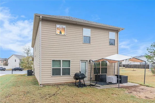 $320,000 | 11971 Quail Road, Hampton, GA 30228