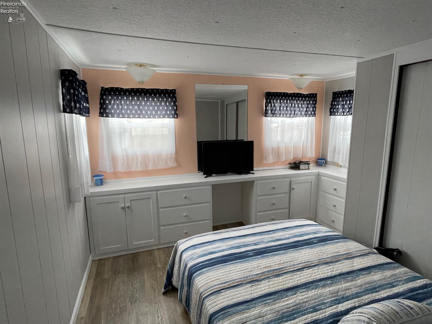 1090 West Richey Road, Unit 7 Port Clinton, OH 43452 - Photo 11 of 12 Gallery Image 11