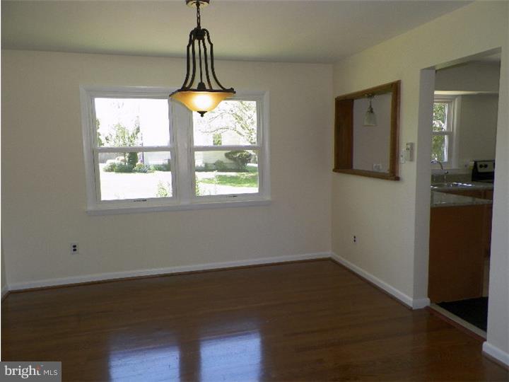 83 Harmony Road Mickleton, NJ 08056 - Photo 6 of 22 Dining Room