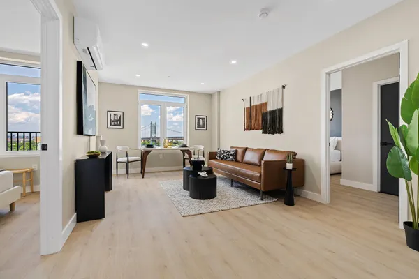 $821,000 | 26-15 4th Street, Unit 3C | Astoria