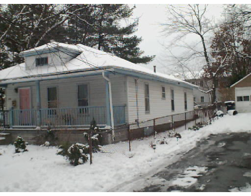 26 Goldenrod Street Springfield, MA 01109 - Photo 1 of 1 Gallery Image 1