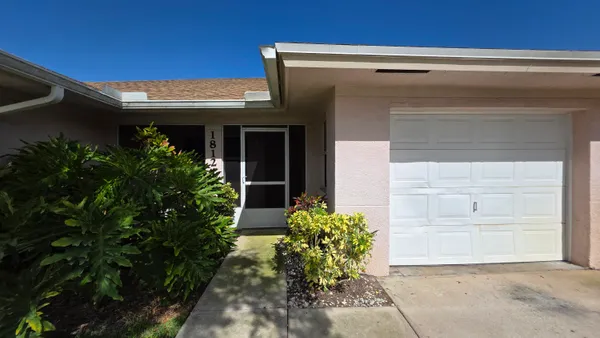 $2,000 | 1812 East Royal Tern Lane, Unit 21B, Fort Pierce, FL 34982