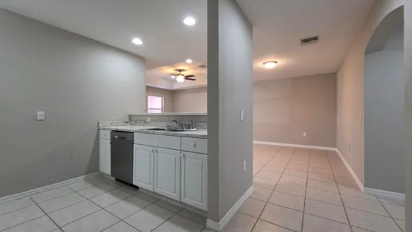 $2,000 | 1812 East Royal Tern Lane, Unit 21B, Fort Pierce, FL 34982