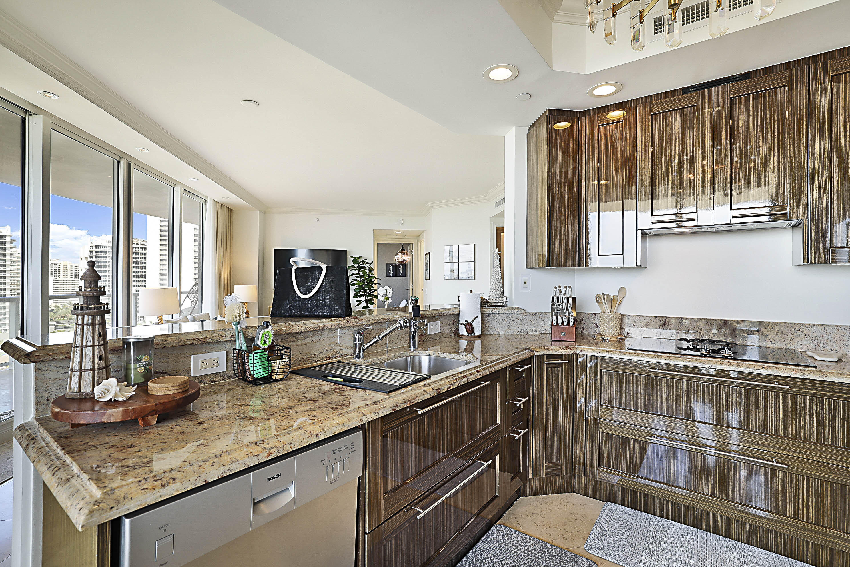 2700 North Ocean Drive, Unit 1006B Riviera Beach, FL 33404 - Photo 6 of 29 2700 N Ocean Dr 1006 -5