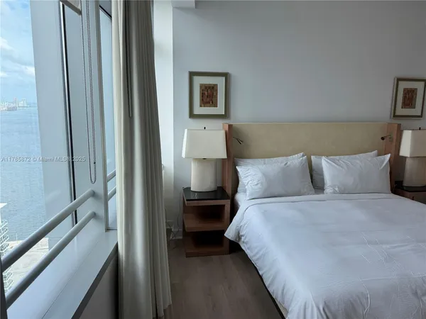 $5,400 | 1395 Brickell Avenue, Unit 2813, Miami, FL 33131
