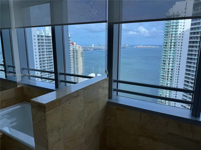$6,000 | 1395 Brickell Avenue, Unit 2813, Miami, FL 33131