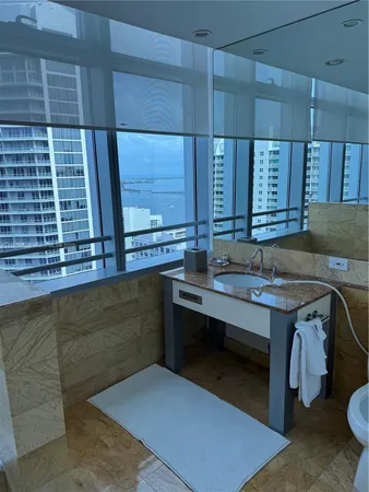 $5,400 | 1395 Brickell Avenue, Unit 2813, Miami, FL 33131