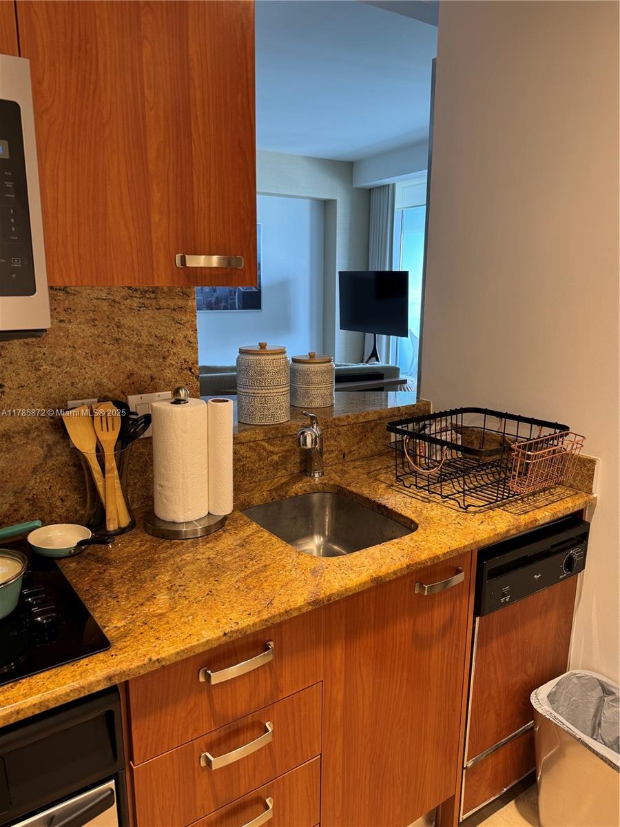 1395 Brickell Avenue, Unit 2813 Miami, FL 33131 - Photo 25 of 42