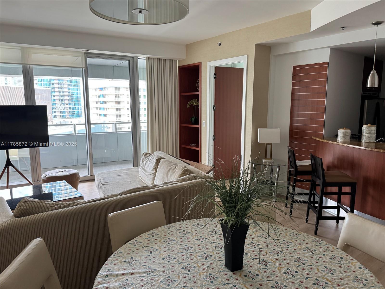 1395 Brickell Avenue, Unit 2813 Miami, FL 33131 - Photo 27 of 42