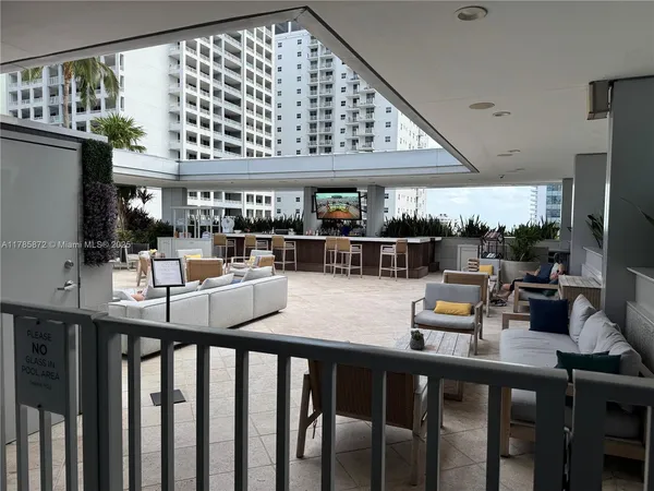 $5,400 | 1395 Brickell Avenue, Unit 2813, Miami, FL 33131