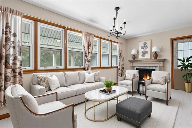 $214,900 | 1040 East Stone Street, Independence, MO 64050