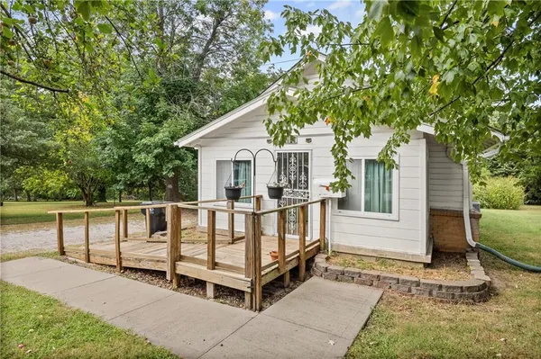$209,900 | 1040 East Stone Street, Independence, MO 64050