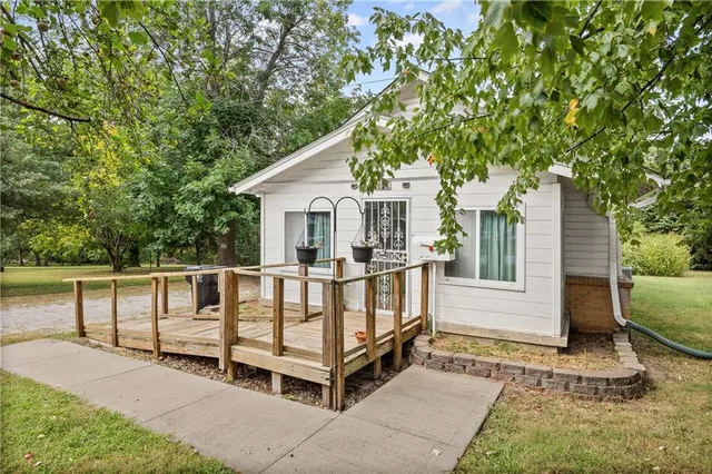 $214,900 | 1040 East Stone Street, Independence, MO 64050